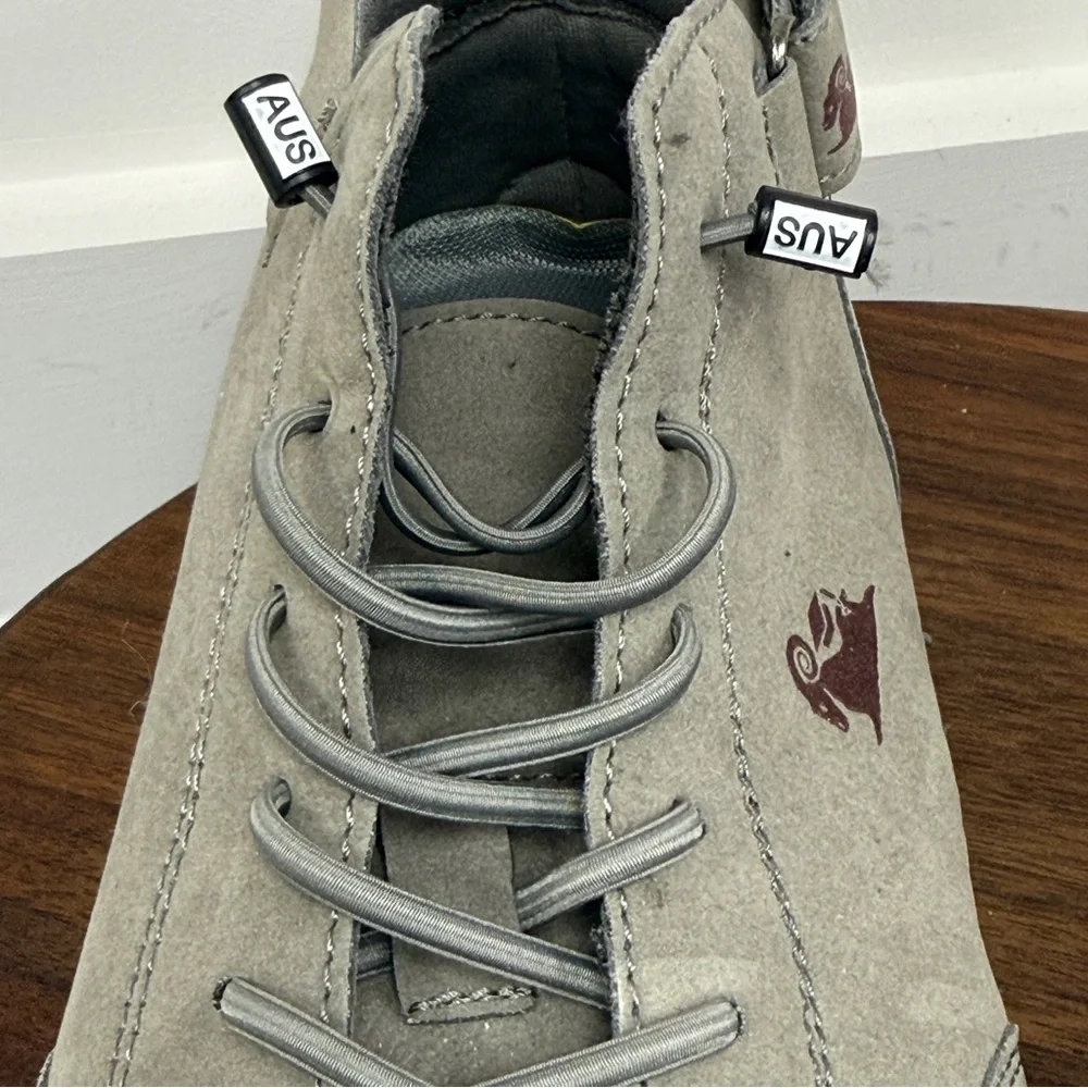 LDECK suede‎ leather high-top casual or hiking shoes in a taupe/grey color. Sz39
